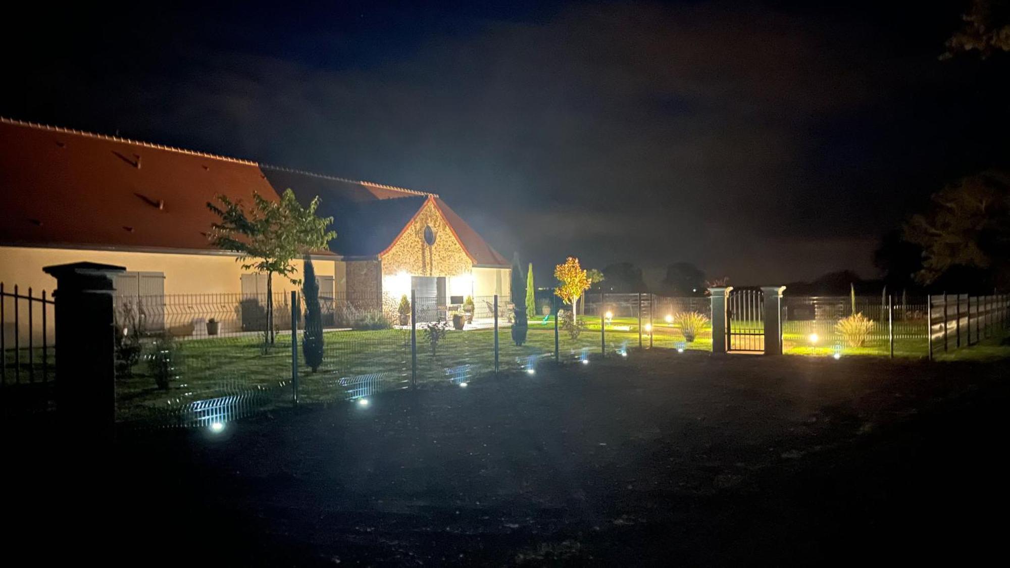 Aux 3 Forets Bizeneuille Kültér fotó